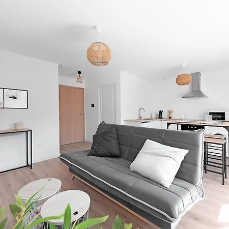 T2 Avec Parking Gratuit - Proximite Gare Apartament