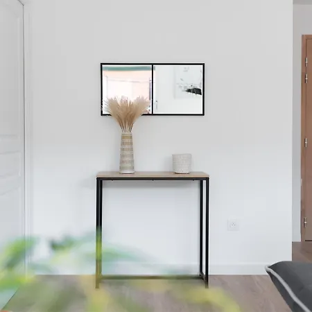 T2 Avec Parking Gratuit - Proximite Gare Appartement
