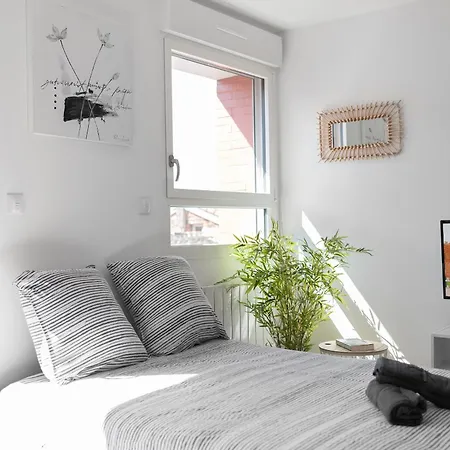 Appartement T2 Avec Parking Gratuit - Proximite Gare *
